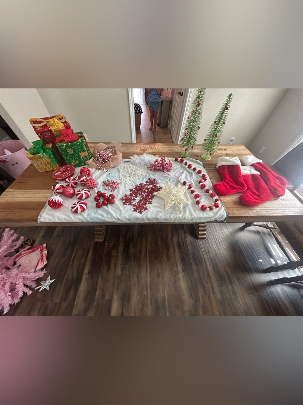 Christmas Decor Lot (read description)